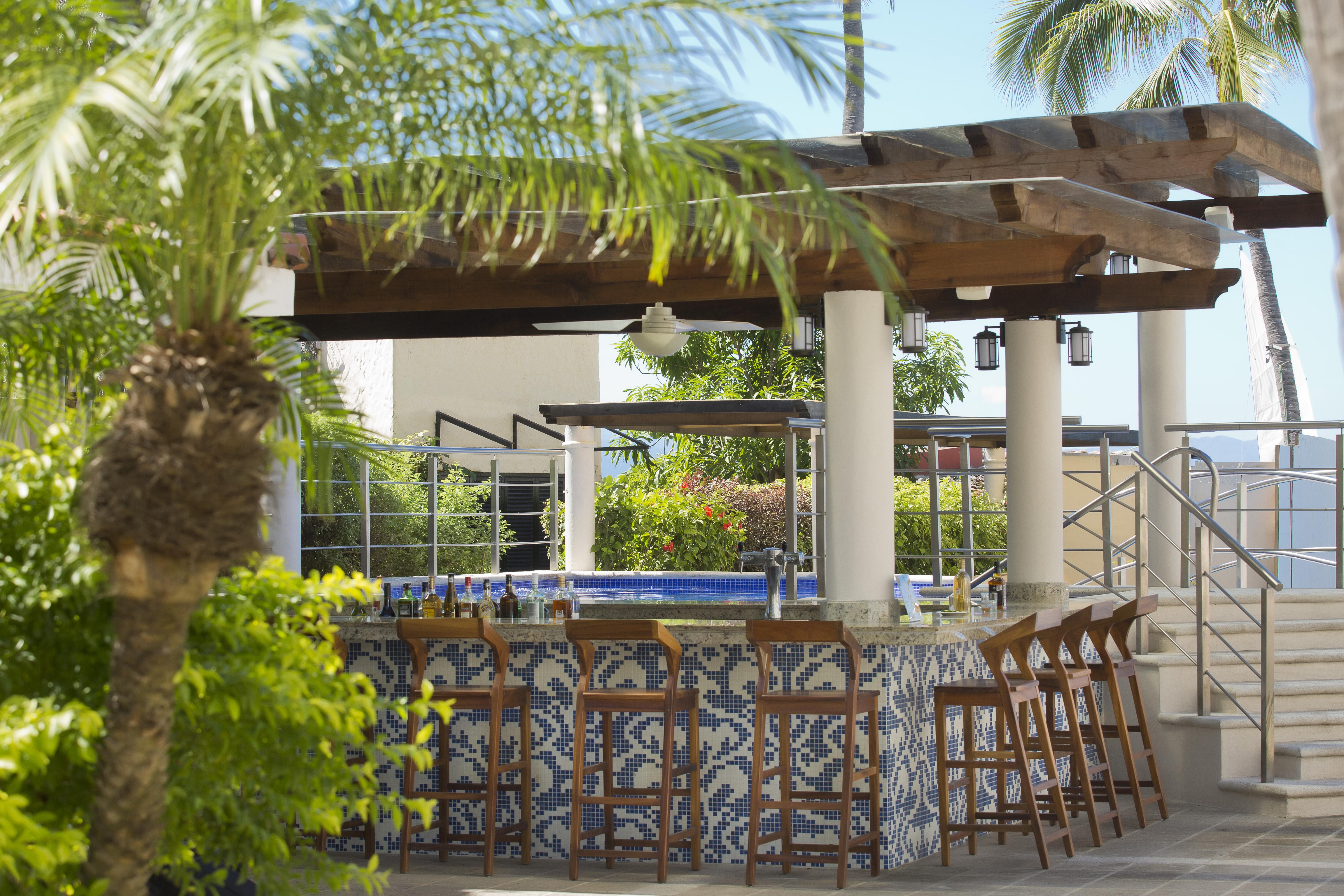 Crown Paradise Golden All Inclusive Resort - Adults Only Puerto Vallarta Exterior photo The bar at the rooftop pool