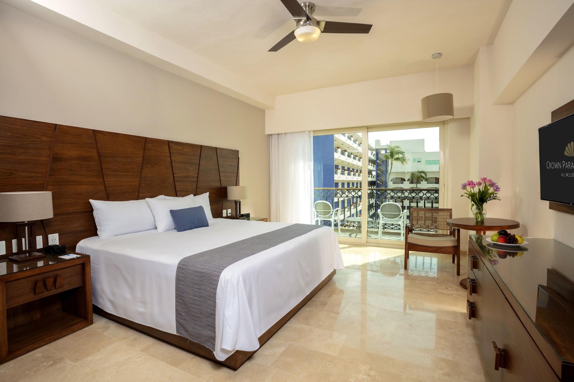 Crown Paradise Golden All Inclusive Resort - Adults Only Puerto Vallarta Exterior photo A room at the Grand at Moon Palace