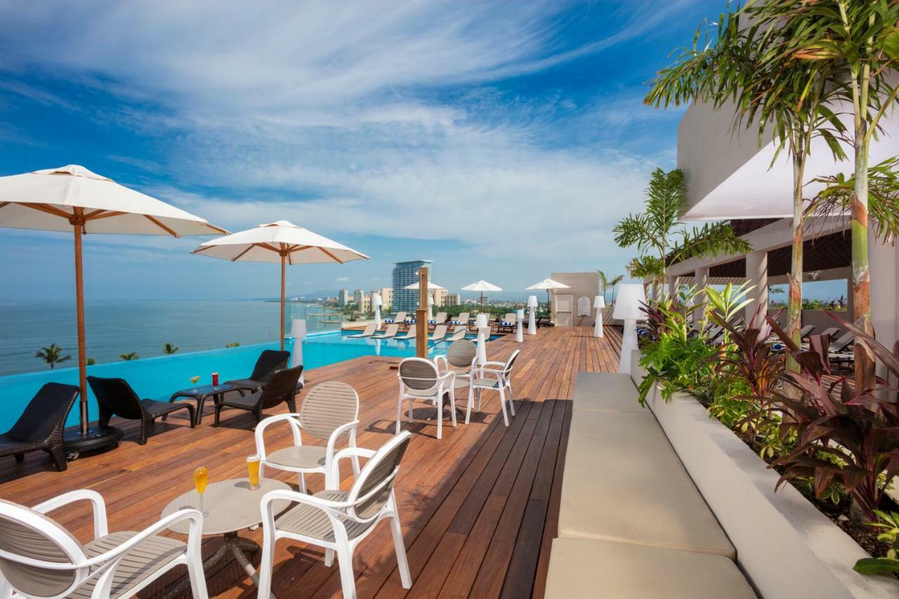 Crown Paradise Golden All Inclusive Resort - Adults Only Puerto Vallarta Exterior photo Rooftop pool at the hotel